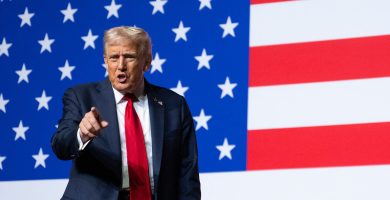 Trump dice que ha logrado sacar del estrecho de Ormuz 100 millones de barriles de crudo