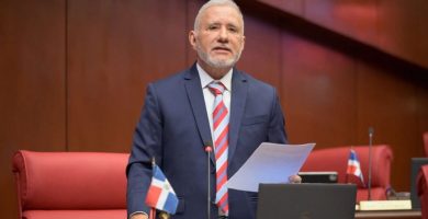 Taveras Guzmán propone eliminar prisión por “difamación” y derogar el “ultraje a funcionarios”