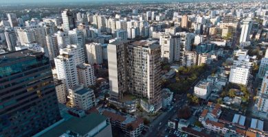 Investigan muerte de padre e hijo en apartamento de Airbnb en Piantini