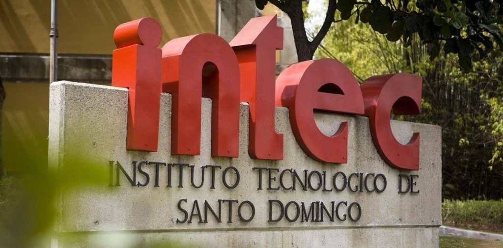 Más del 50 % de estudiantes de colegios bilingües reprueba matemáticas y redacción en admisión del INTEC