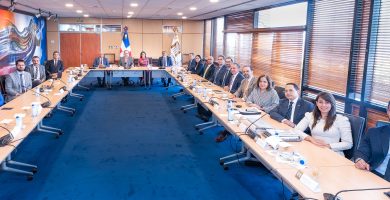 FMI proyecta crecimiento de 4 % e inflación controlada para República Dominicana en 2026