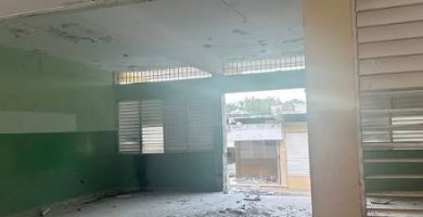 Comisión del Ministerio de Educación supervisa centros educativos en Samaná para remozamiento antes del año escolar 2026-2027