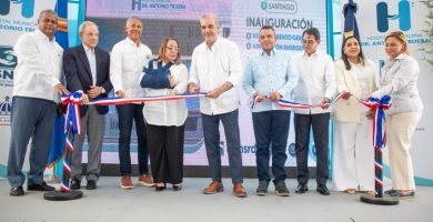 Presidente Abinader entrega remozado hospital en Santiago con inversión de RD$103 millones en Monte Adentro