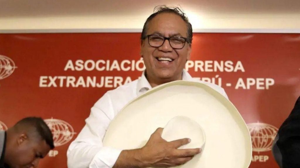 Partido de Sánchez realiza colecta para anular mesas electorales que favorecen a Fujimori