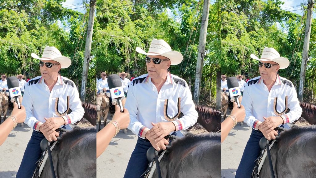 Miches celebra su tradicional cabalgata con jinetes nacionales y extranjeros