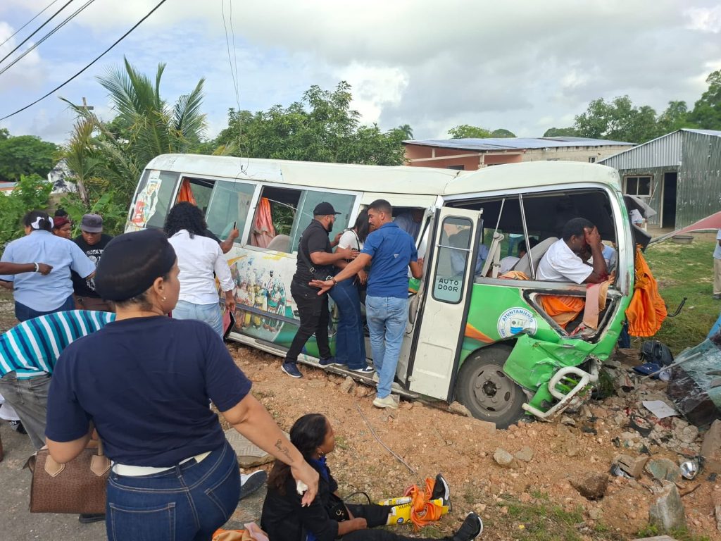 Sube a 18 la cifra de heridos tras accidente de autobús en Hato Mayor