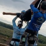 Tragedia en Brasil: olvidan sujetar a una mujer durante salto extremo y fallece