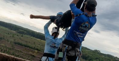 Tragedia en Brasil: olvidan sujetar a una mujer durante salto extremo y fallece
