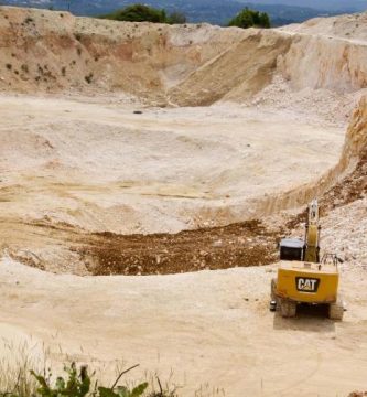 Residentes en el Pomier se quejan ante la situación actual del cierre de la minería