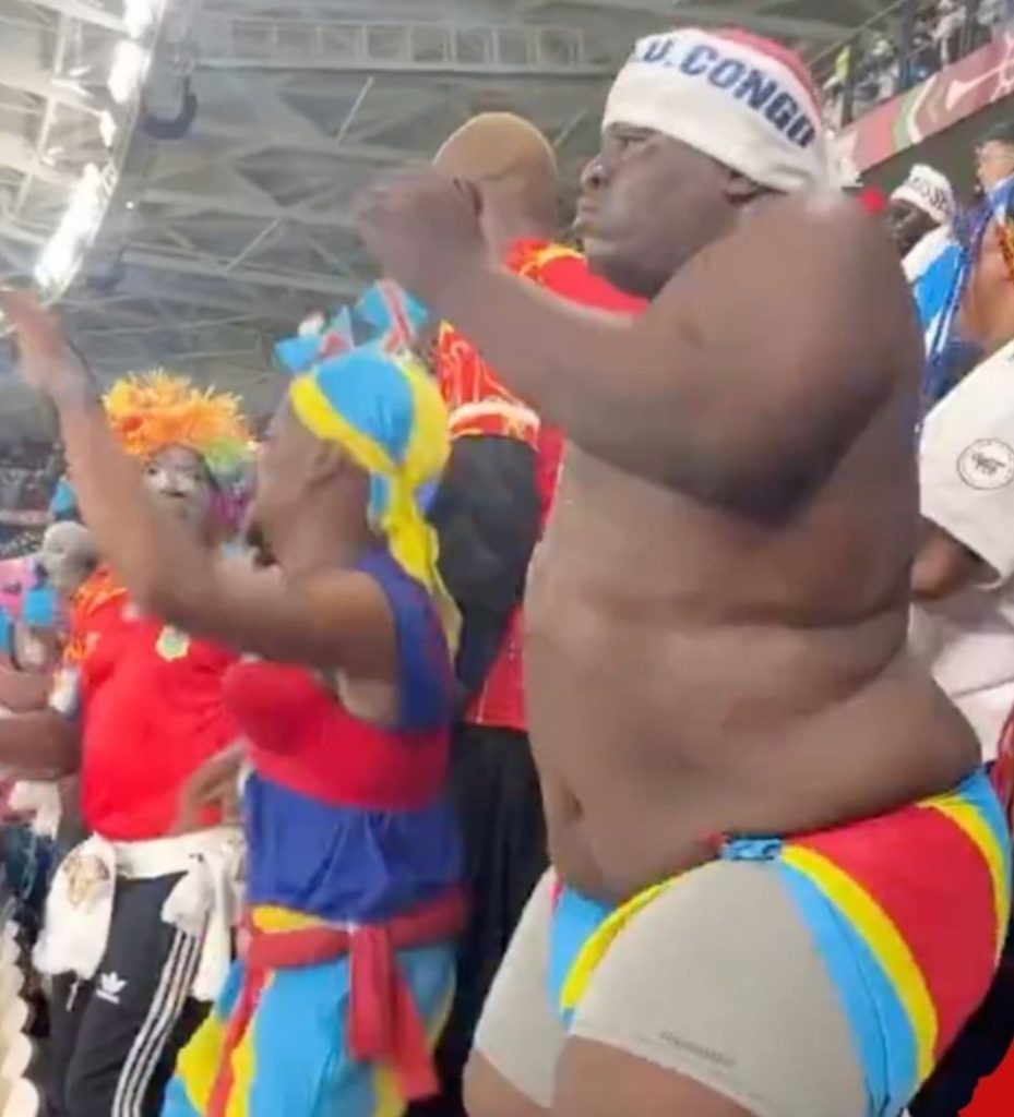 Fanático del Congo se roba el show con peculiar baile en el Mundial de Fútbol de 2026