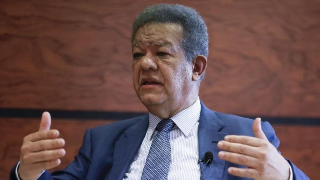 Leonel Fernández afirma que la FP es “la última esperanza” y critica crisis energética y deterioro de servicios públicos