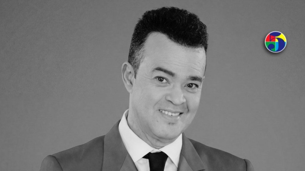 Fallece el cantante Alex Bueno tras complicaciones de salud