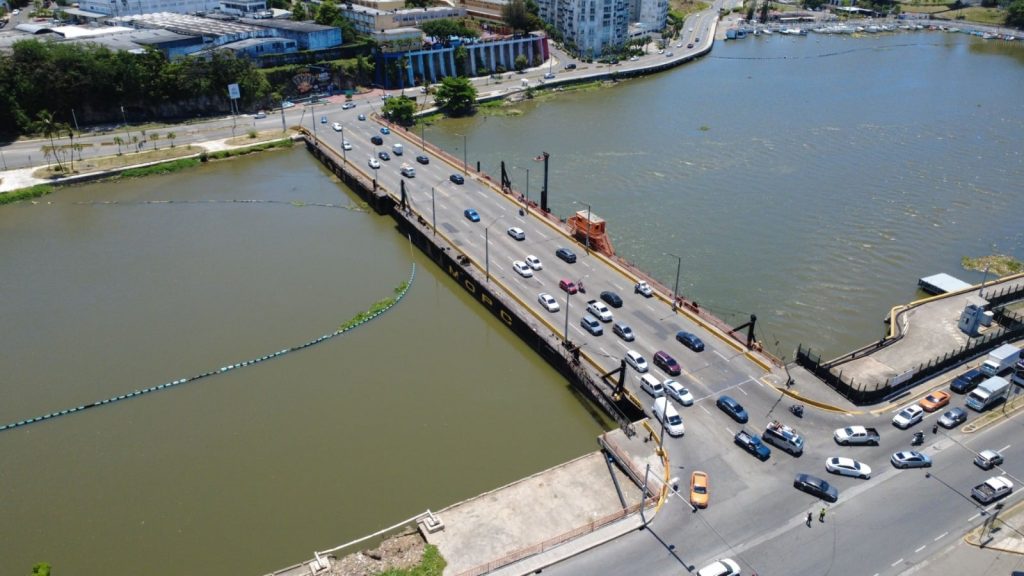 Obras Públicas anuncia hará cierre temporal del Puente Flotante este sábado 