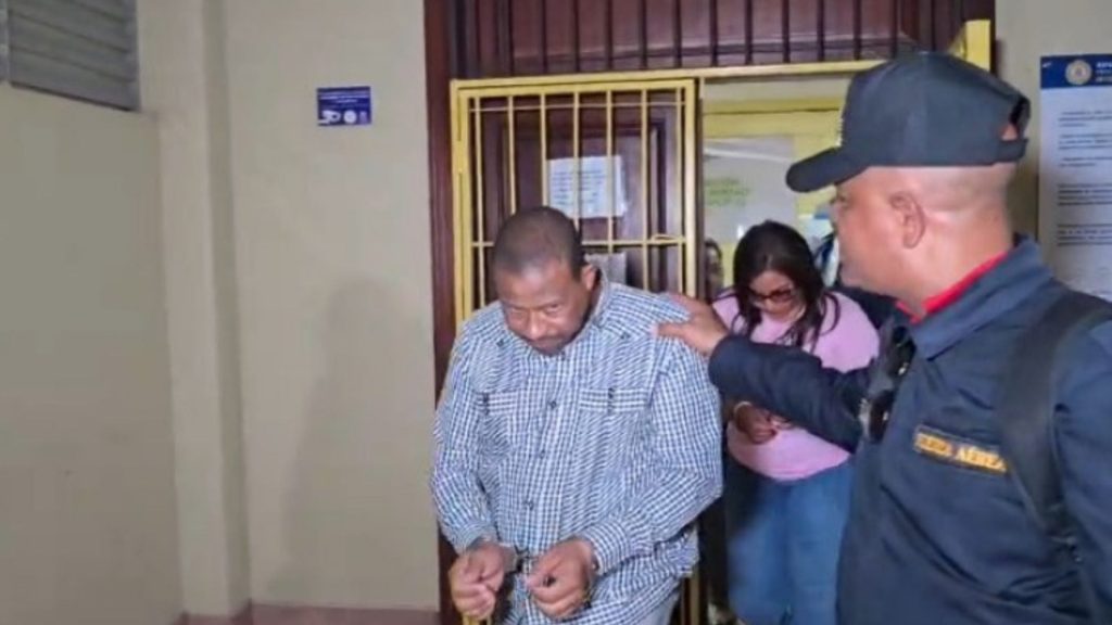 Caso Onco 14: investigan cobro de dos frascos a Senasa y uso compartido de una dosis