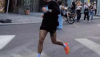 Harry Styles corrió casi 10 km para llegar a su propio concierto en Wembley