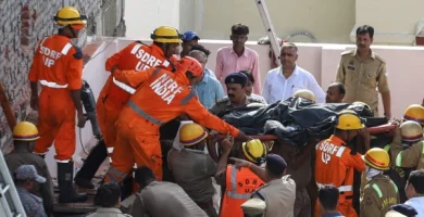 Al menos 14 menores muertos en incendio de centro educativo en la India