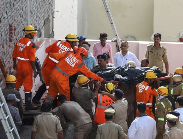 Al menos 14 menores muertos en incendio de centro educativo en la India