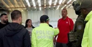 Dominicanos van a prisión en Colombia por organizar una pelea de perros en dicho país