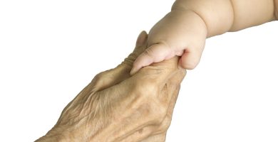 Menos cunas y más bastones: Se desploma la natalidad en RD