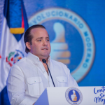 Paliza exige a la JCE frenar la campaña a destiempo y anuncia renovación del PRM
