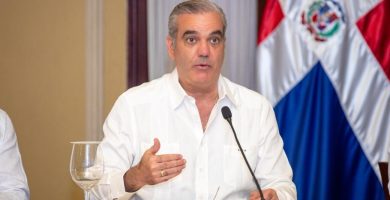 Presidente Luis Abinader advierte que no tolerará desvío de fondos públicos