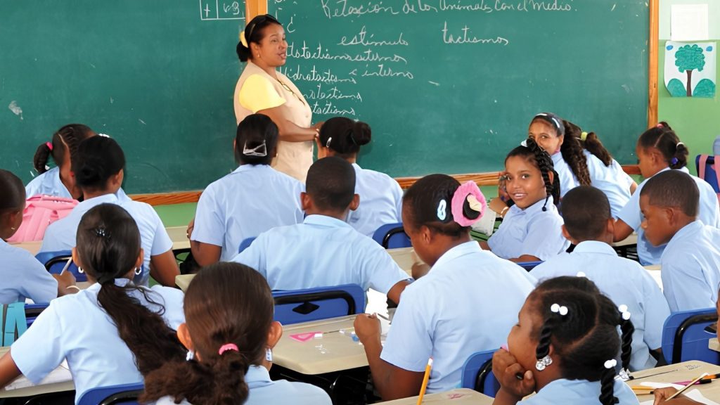 Avanzan consultas para creación anteproyecto ley de Educación