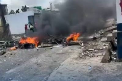 Protestan en Samaná por hombre detenido por posesión de drogas; aseguran es inocente
