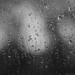 Onda tropical provoca lluvias en gran parte del país; condiciones mejorarían en la tarde