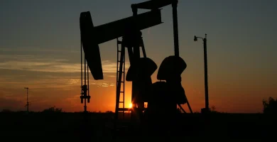 Petróleo de Texas sube un 2,3%, hasta US$71,92, tras caer a niveles preguerra