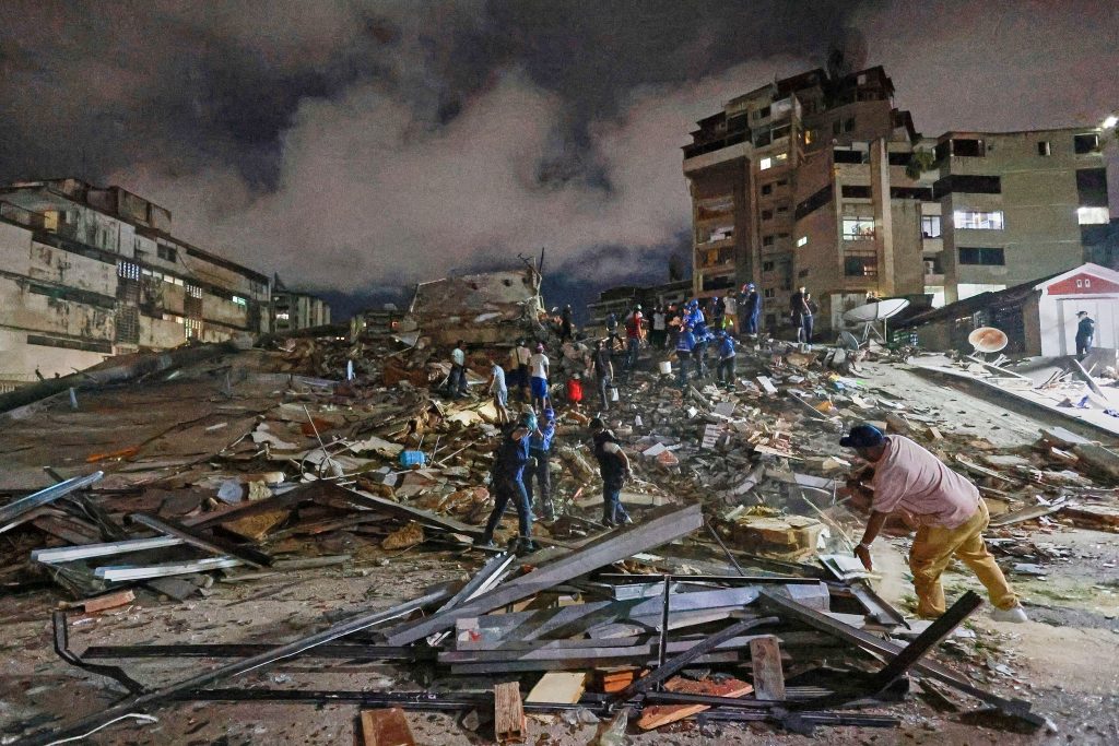 Aumenta a 589 el número de muertos tras el doble terremoto en Venezuela