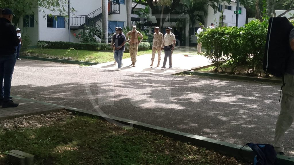 Bajo amplio dispositivo de seguridad, autoridades de RD y Haití sostienen reunión en Dajabón