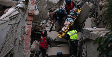 Doctor advierte del peligro de dar agua y comida a personas rescatadas tras desastres