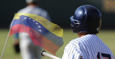 RD retira a 12 peloteros de Venezuela tras terremotos