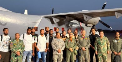 ¡De vuelta a casa! Llegan al país dominicanos evacuados desde Venezuela tras sismos