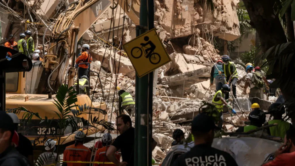 Rescate en los escombros de La Guaira conmueve a Venezuela