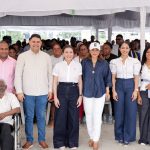 Supérate entrega bono a familias afectadas por las lluvias de abril