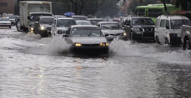 VIDEO: Varias zonas resultan inundadas en la capital tras intensas lluvias de este sábado