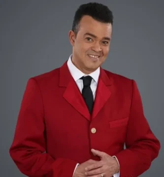 Funeral de Alex Bueno inicia en Teatro Nacional de Santo Domingo