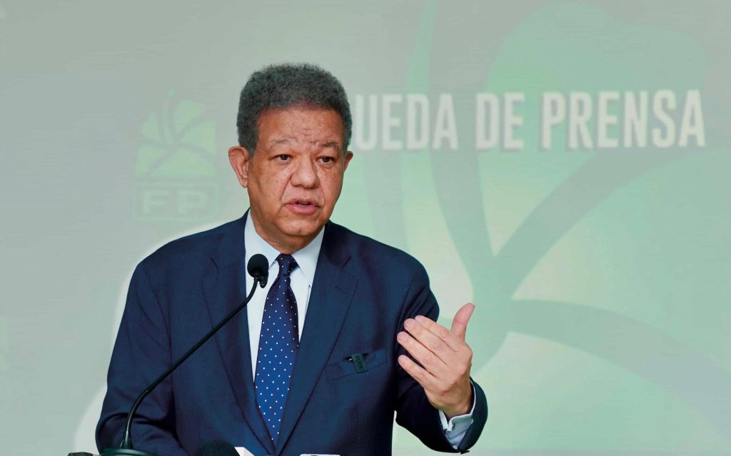 Leonel: El gran legado del PRM será una deuda pública irresponsable e insostenible destinada a pagar salarios, viáticos y ampliar la nómina estatal