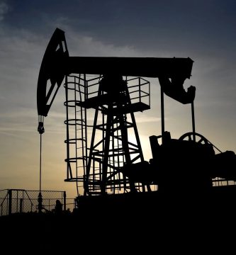 El petróleo de Texas sube un 2,2 %, hasta 70,75 dólares, atento a la tregua de EEUU e Irán