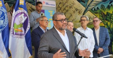 Facultad de Humanidades conmemora a Pedro Henríquez Ureña y llama a fortalecer la unidad académica