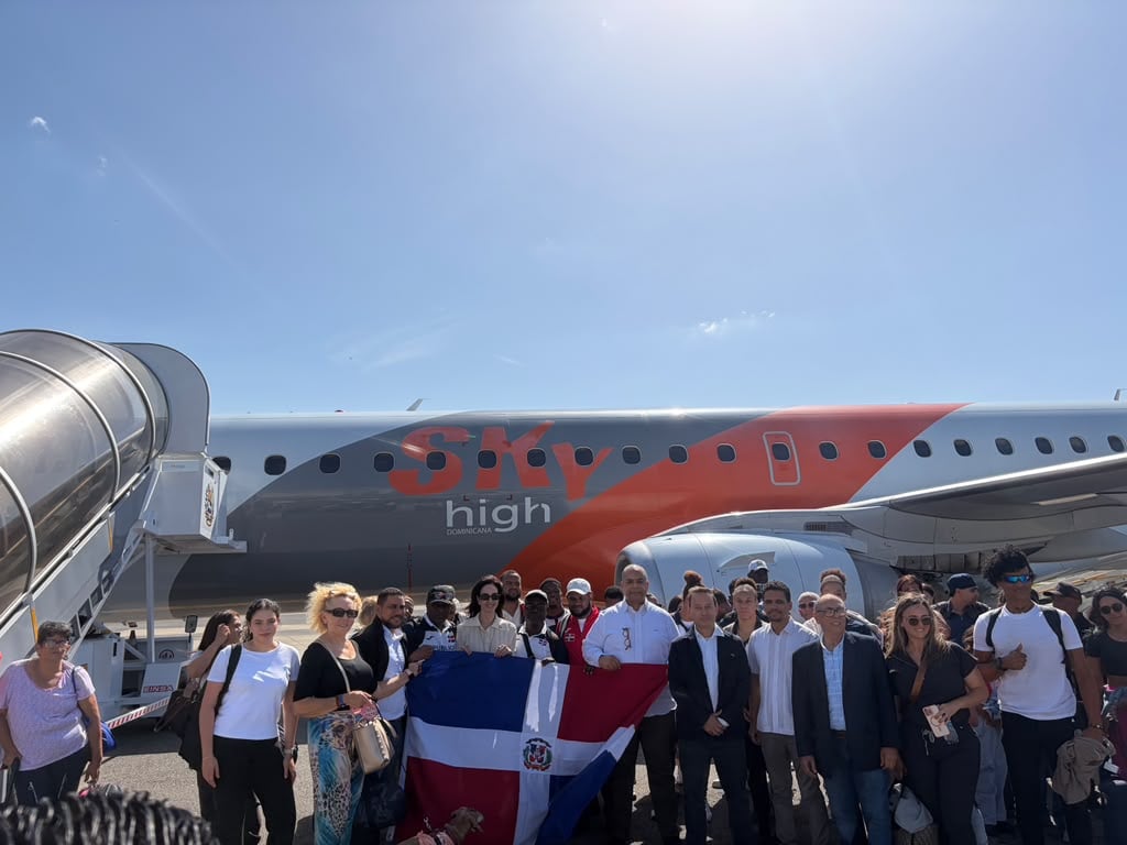 Sky High Dominicana habilita vuelos especiales para traer a casa a dominicanos desde venezuela