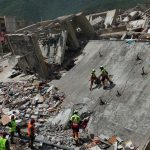 Sismos en Venezuela: Voluntarios luchan para rescatar sobrevivientes tras posible señal de vida