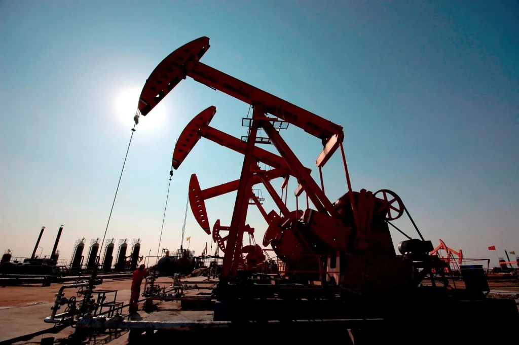 El petróleo de Texas baja a 68,58 dólares tras negociaciones indirectas entre EEUU e Irán