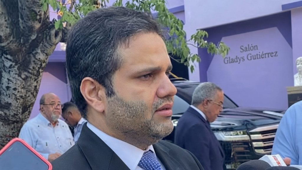 Richard Medina llama atención del impacto a empresas contribución residuos sólidos
