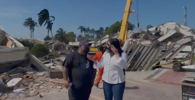 Entre los escombros, hombre mantiene esperanza de hallar vivos a familiares tras terremotos en Venezuela