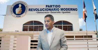 Eugenio Cedeño retira su candidatura a la Secretaría General del PRM; denuncia proceso interno «preconcebido»