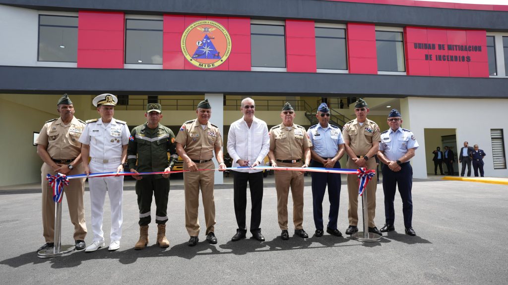 Presidente Abinader inaugura moderna sede del CEMED para fortaler respuesta ante emergencias y desastres