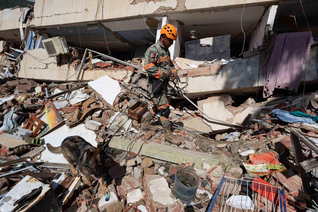 Venezuela continúa con labores de rescate y desescombro tras ocho días de los terremotos