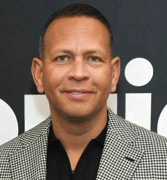 Alex Rodríguez vuelve a acaparar miradas tras ser visto en la White Party